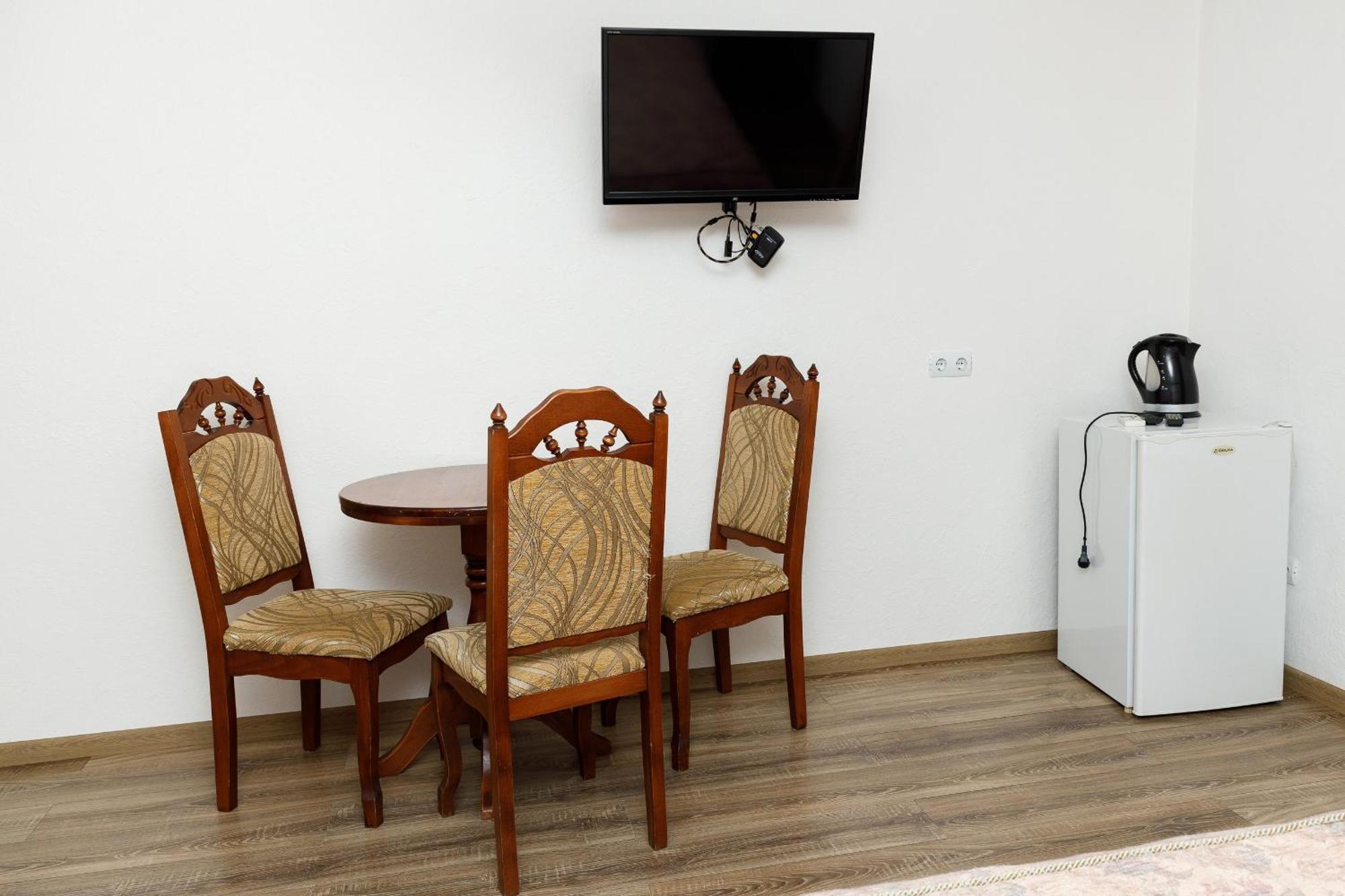 Gostyniy Dvir Synevir Hotel Synevyr Exterior photo