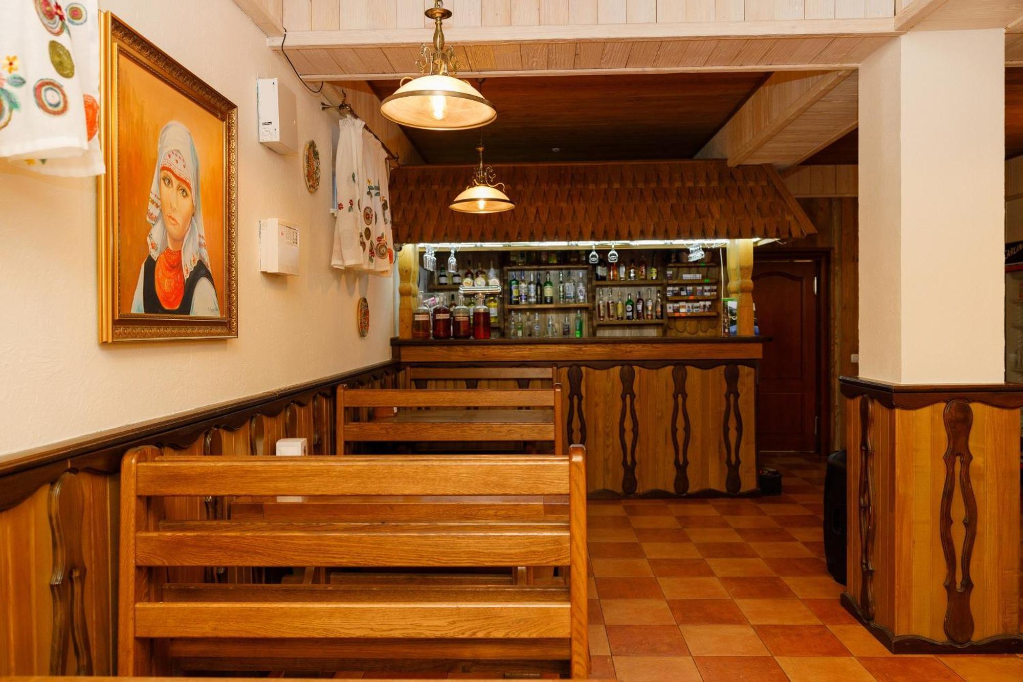 Gostyniy Dvir Synevir Hotel Synevyr Exterior photo